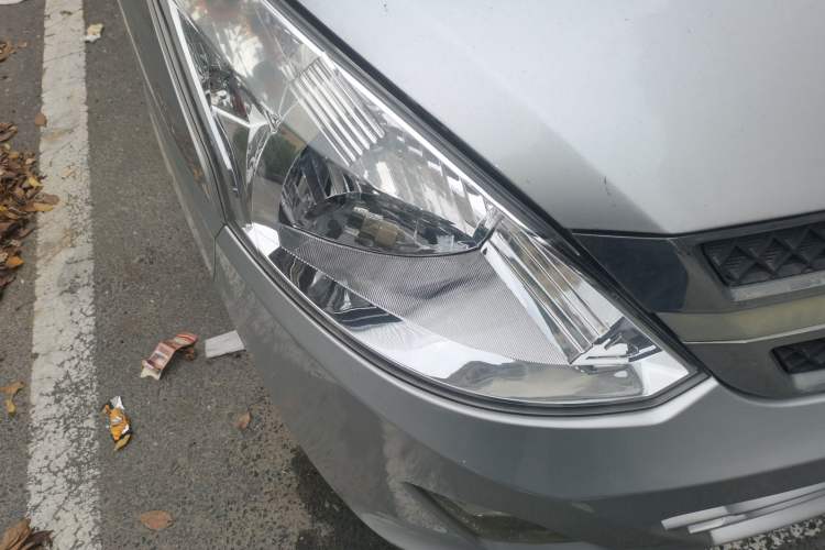 Used Wuling Rongguang V 2018 1.5L Standard Version
