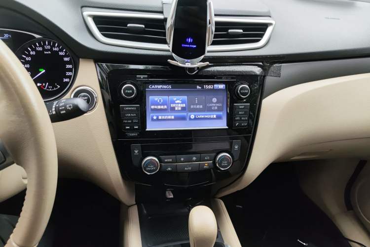 Used Nissan X-Trail 2014 2.0L CVT Smart Edition 2WD Audio And AC Panel