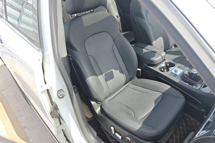 Used Zotye T600 2016 Sport Edition 1.5T Manual Prestige Model Right Front Seat