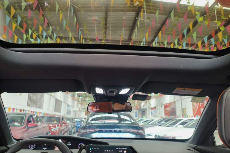 Used CHANGAN UNI-V 2022 1.5T Prestige Version
