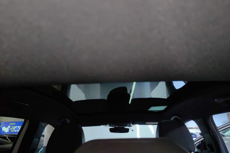 Used Volkswagen ID.4 CROZZ 2021 Long-Range Lite PRO Two-Wheel Drive Version Headliner