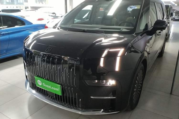 Used Zeekr 009 2024 7-Seater Aisle Version 108 kWh