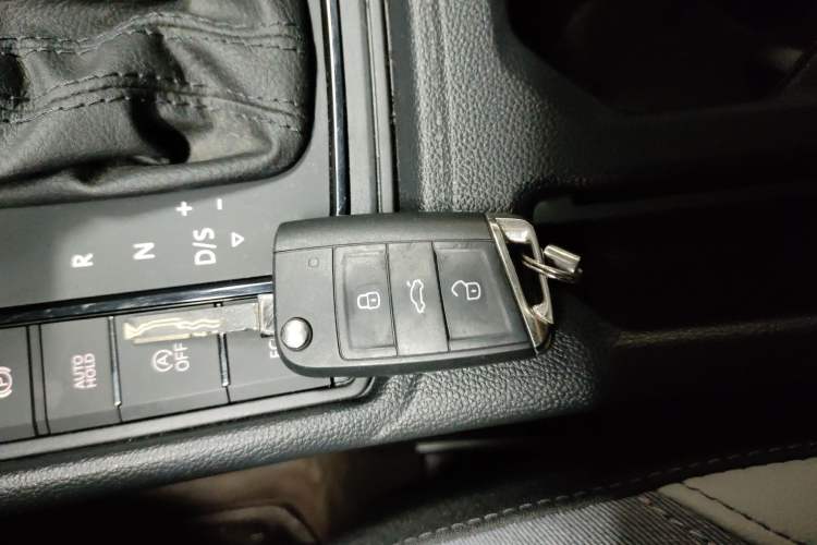 Used Volkswagen Lavida 2024 300TSI DSG Full-Comfort Edition
