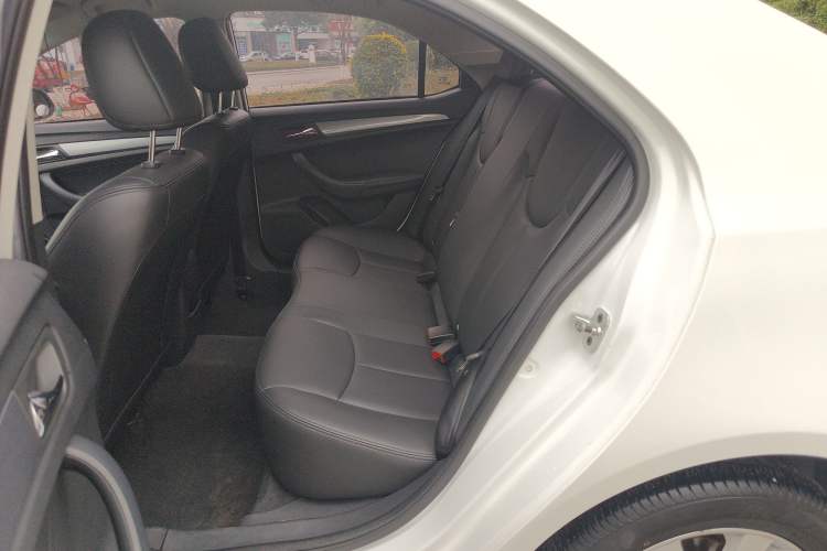 Used Roewe 360 2018 PLUS 1.5L Manual Luxury Edition
