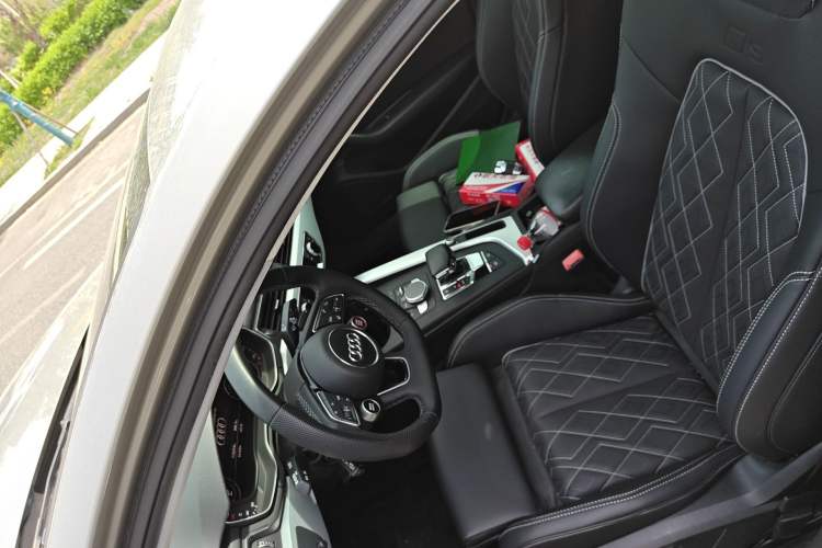 Used Audi A4L 2017 45 TFSI quattro Sport Edition
