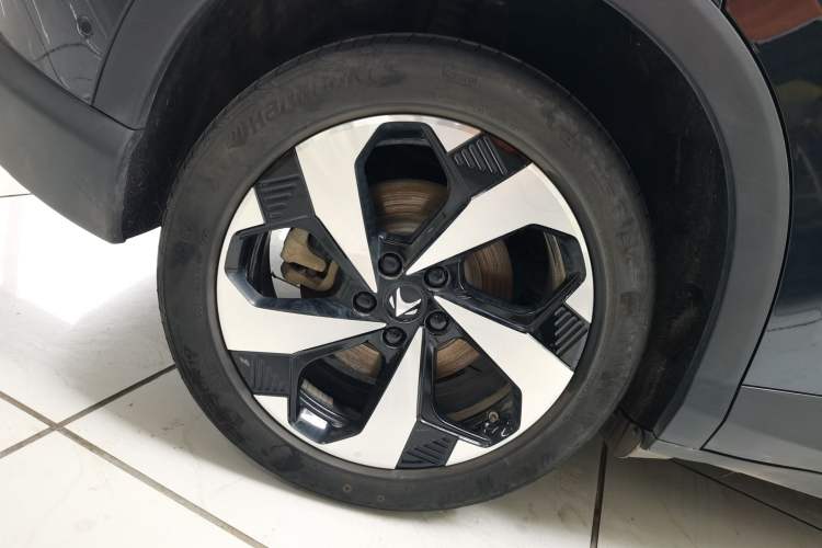 Used ARCFOX Alpha T5 2025 520 MAX Right Rear Wheel Hub