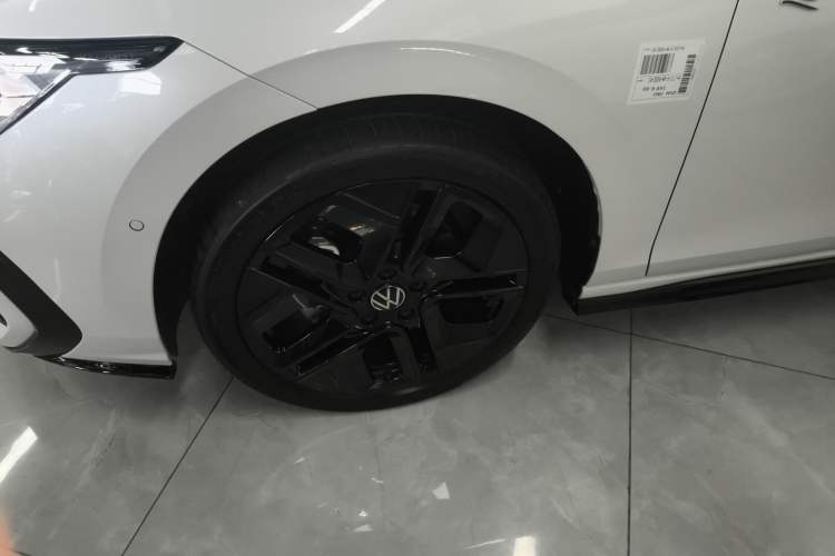 Used Volkswagen Golf 2025 300TSI R-Line