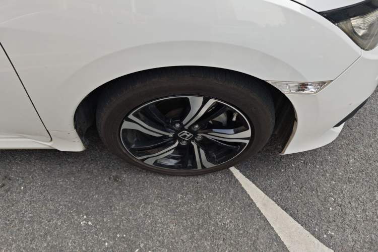 Used Honda Civic 2016 220TURBO CVT Prestige Edition
