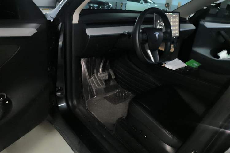 Used Tesla Model Y 2024 Rear-Wheel-Drive Version Driver Seat