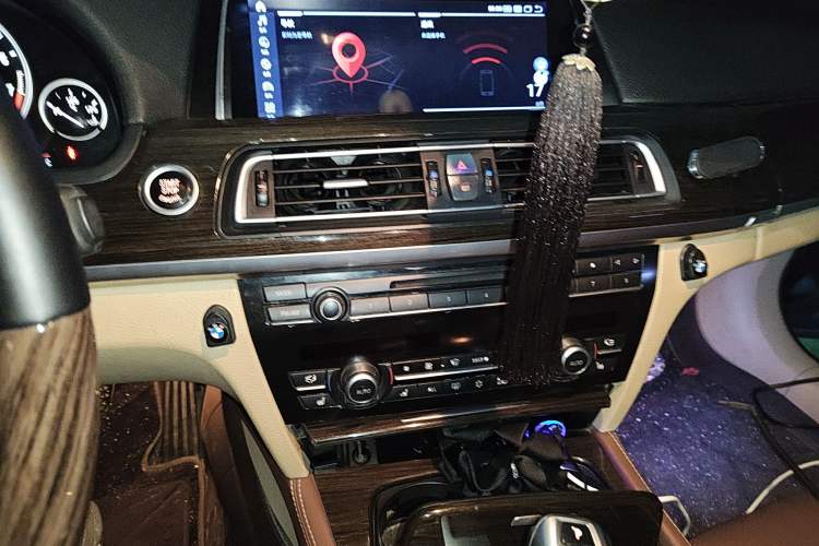 Used BMW 7 Series 2011 730Li Elegant Model
