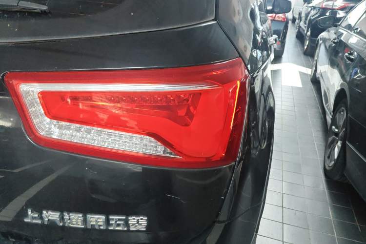 Used Baojun 560 2015 1.8L manual luxury version
