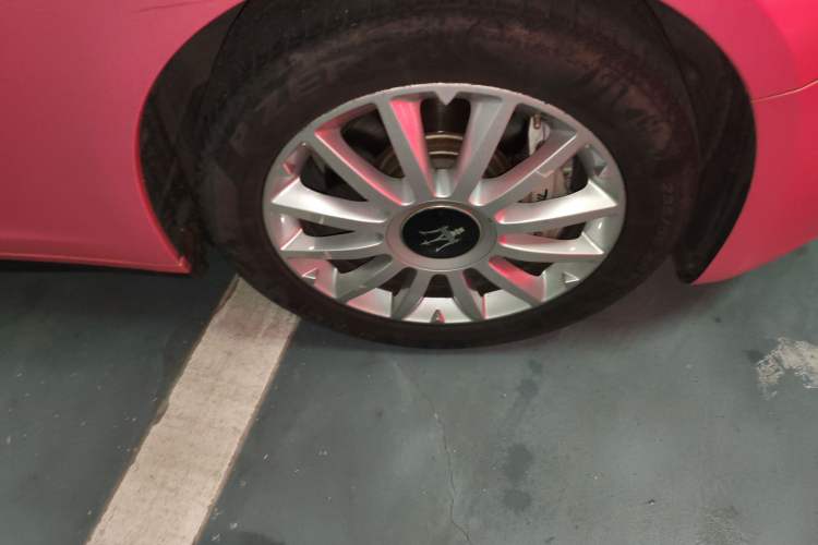 Used Maserati Ghibli 2018 Revised Version 3.0T Standard Edition Right Front Wheel Hub