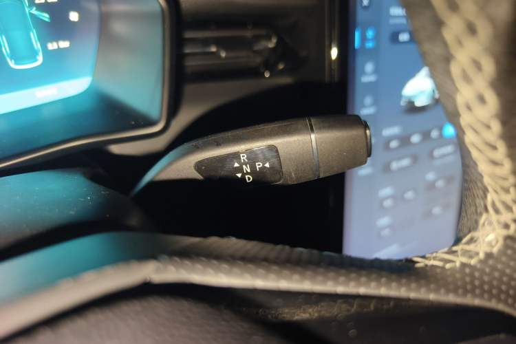 Used XPeng G3 2020 520i Luxury Edition Gear Lever