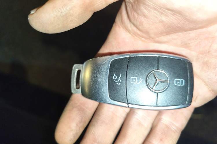 Used Mercedes-Benz GLC 2020 Facelifted GLC 260 L 4MATIC Dynamic Edition Vehicle Key