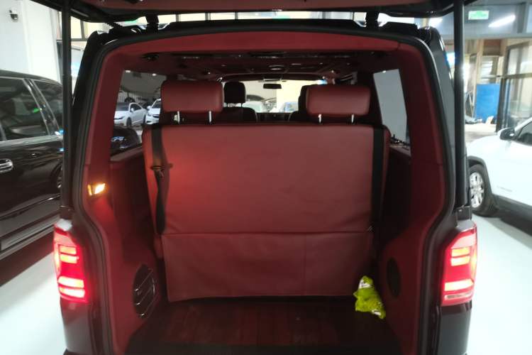 Used Volkswagen Caravelle 2017 2.0 TSI 4x4 Comfort Edition 7-Seater
