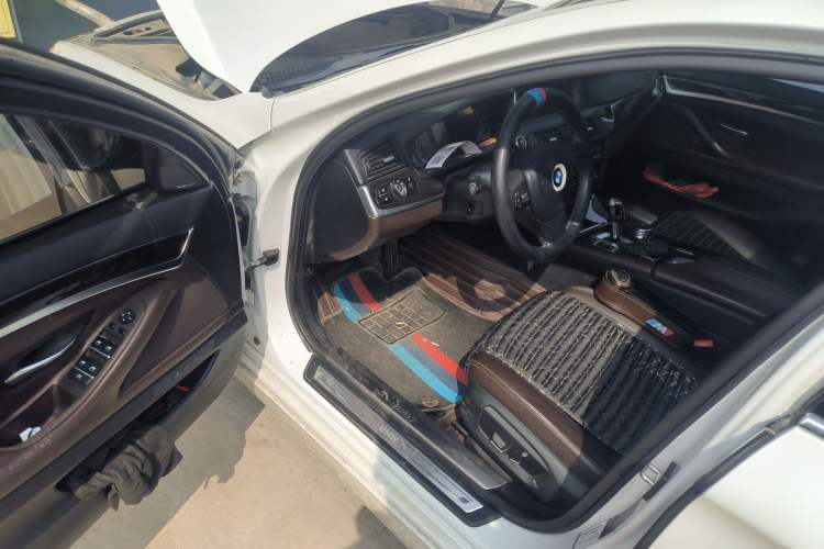 Used BMW 5 Series 2017 525Li Luxury Design Package Driver Seat