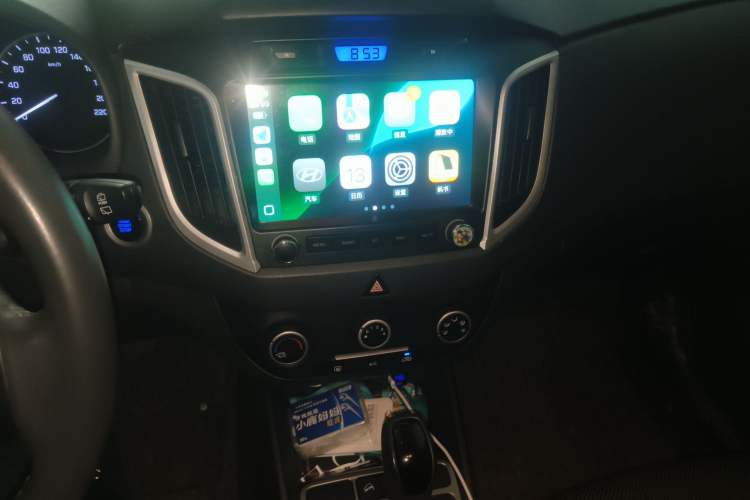 Used Hyundai ix25 2015 1.6L Automatic Two-Wheel Drive Smart GLS Trim Audio And AC Panel