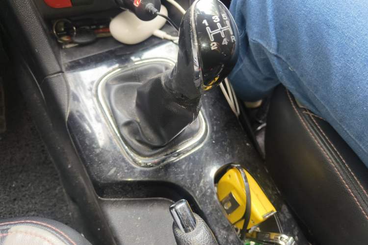 Used HYOSOW H3 2015 1.5L manual luxury version
