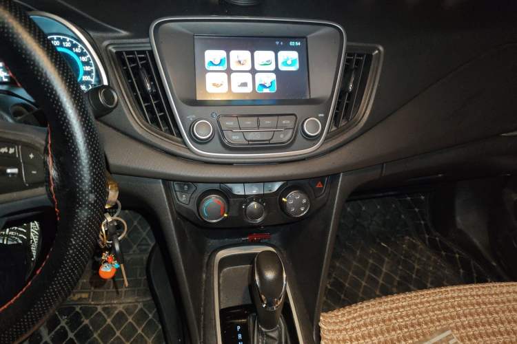 Used Chevrolet Cavalier 2019 320 Automatic Xinyue Edition Audio And AC Panel