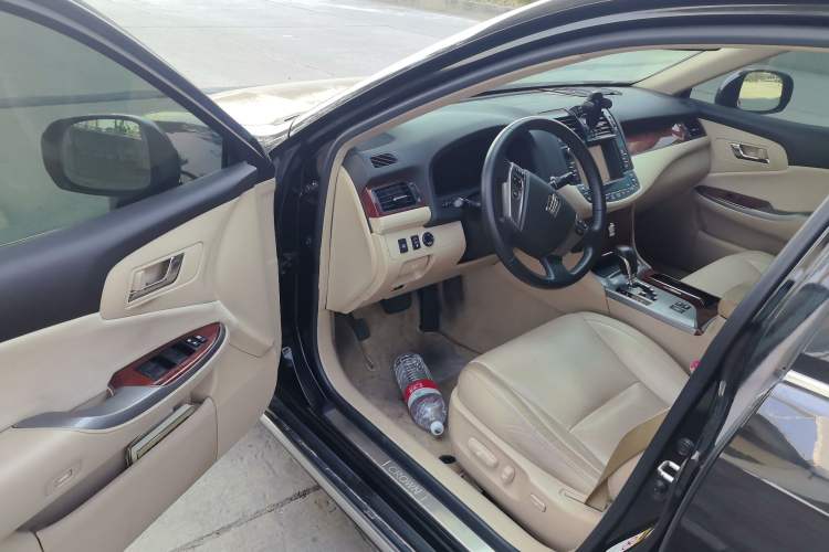 Used Toyota Crown 2012 2.5L Royal Navigation Edition