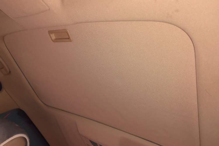 Used BMW 5 Series 2010 520Li Leading Model
