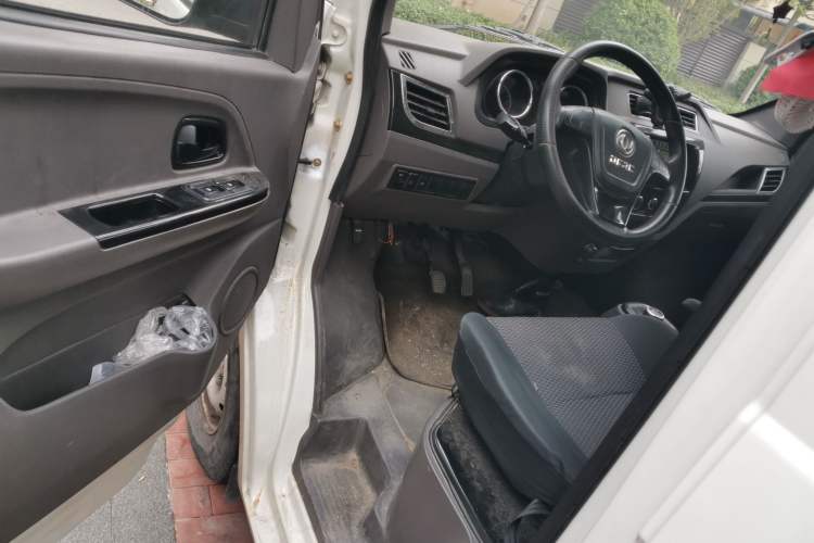 Used Dongfeng Yufeng Yufeng EM26 2023 High-End Model 41.86 kWh CATL
