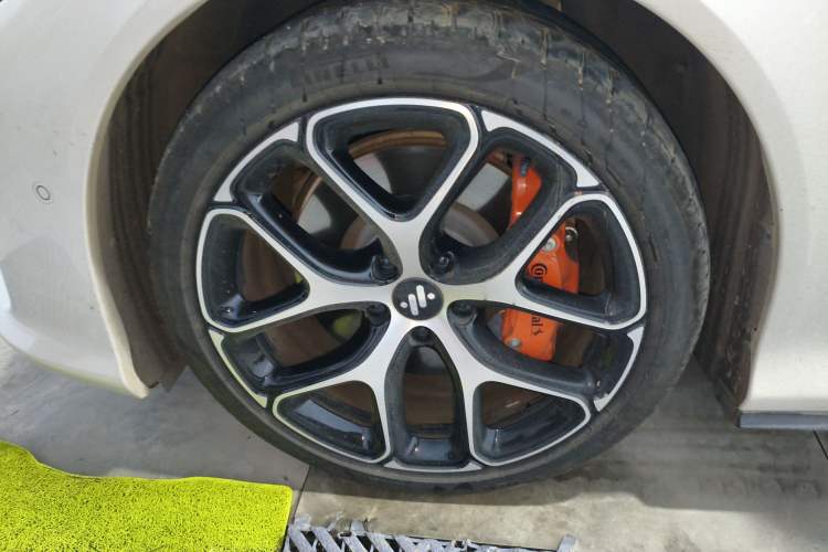 Used IM L6 2025 Ultra Model
