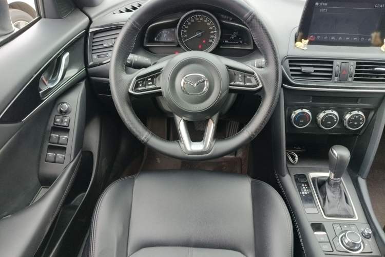 Used Mazda CX-4 2021 2.0L Automatic Two-Wheel Drive Blue Sky Dynamic Edition Steering Wheel