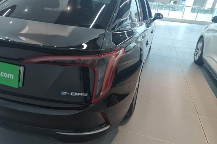 Used Hongqi E-QM5 2022 431 km Charge & Enjoy Edition
