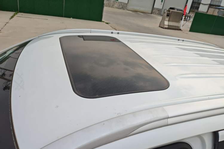 Used Mitsubishi Outlander 2018 2.0L Two-Wheel Drive Glory Edition 5 Seats Roof