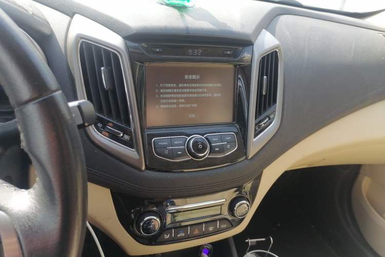 Used CHANGAN Eado New Energy 2016 Pure Electric Deluxe Model
