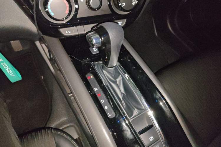 Used Honda Vezel 2020 1.5L CVT Pioneer Edition