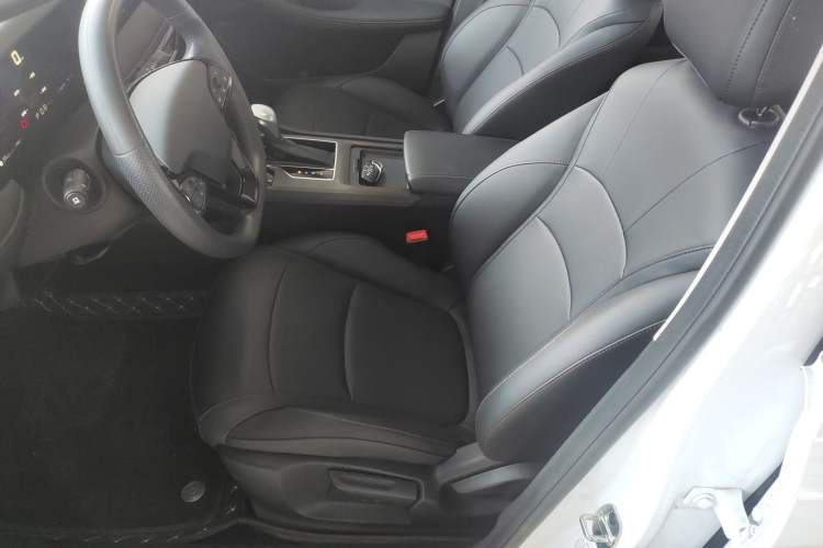 Used Roewe i5 2023 1.5L CVT Luxury Edition
