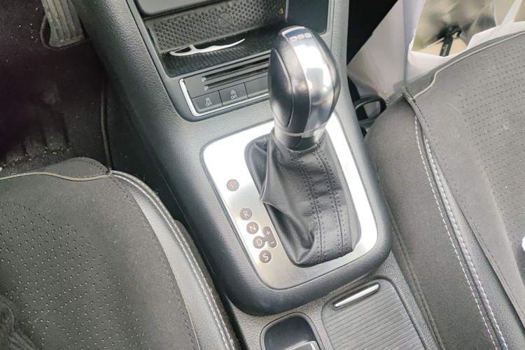 Used Volkswagen Tiguan L 2016 280TSI Automatic Two-Wheel-Drive Silk Road Style Edition