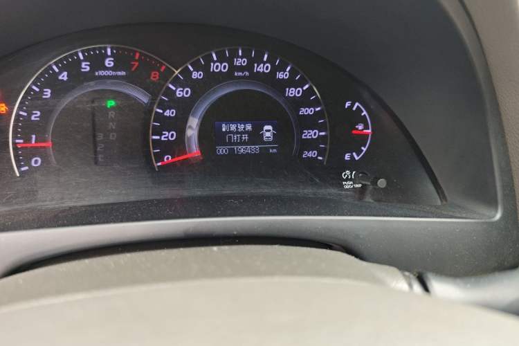 Used Toyota Camry 2011 200G Classic Anniversary Edition Odometer Close Up