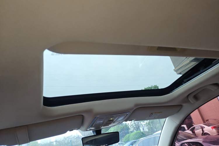 Used Geely Auto Vision X6 2016 1.3T CVT Flagship Model
