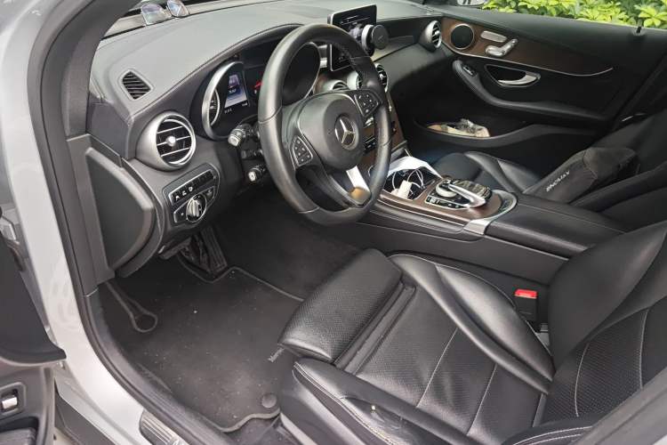 Used Mercedes-Benz GLC 2016 GLC 300 4MATIC Dynamic Model Driver Seat