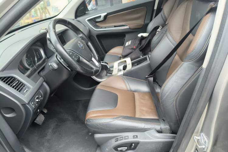 Used Volvo XC60 2014 T6 Zhiyi Edition Left Front Seat