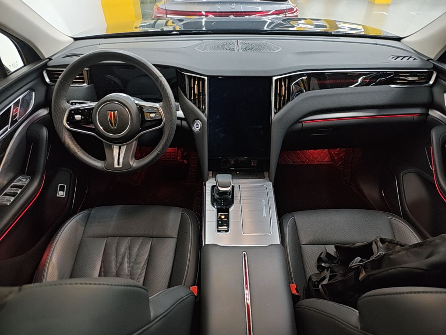Hongqi HS7 PHEV 2024 2.0T PHEV Four-Wheel Drive Flagship Edition 6 Seats — снимка 19