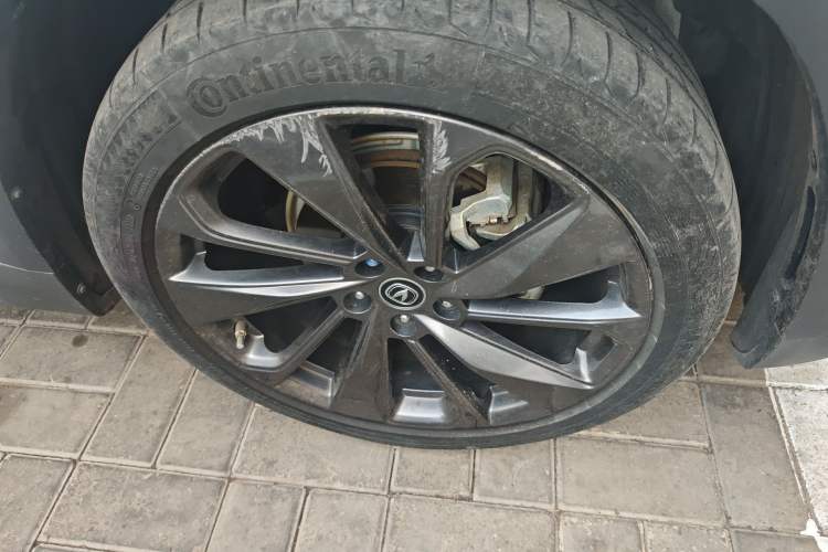 Used CHANGAN UNI-T 2020 1.5T Flagship Version Right Front Wheel Hub