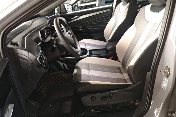 Used Volkswagen ID.4 CROZZ 2022 Standard Range PURE Edition
