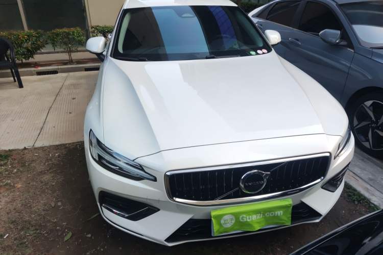 Used Volvo S60 2025 B4 Zhiyuan Luxury Edition
