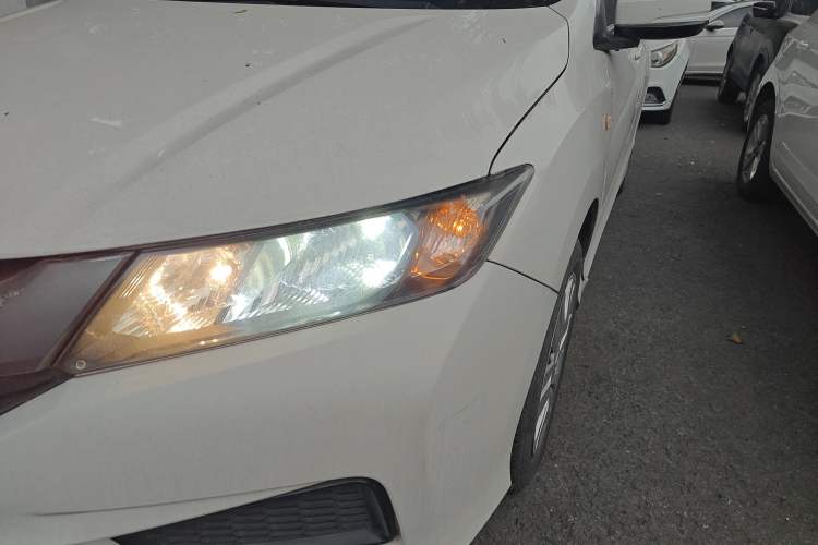 Used Honda City 2015 1.5L manual Comfort version