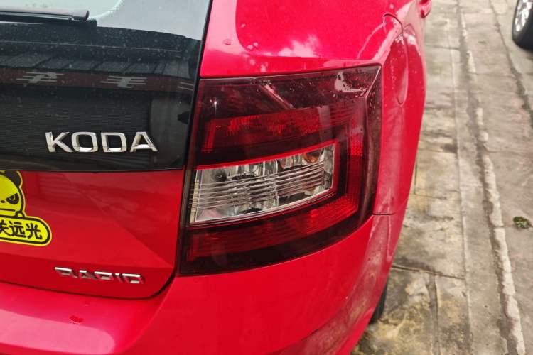 Used Skoda Rapid Spaceback 2014 1.6L Automatic Enjoyment Edition
