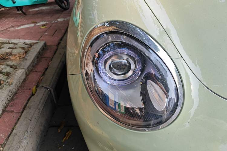 Used ORA Good Cat 2024 401 km Luxury Version Right Front Headlight