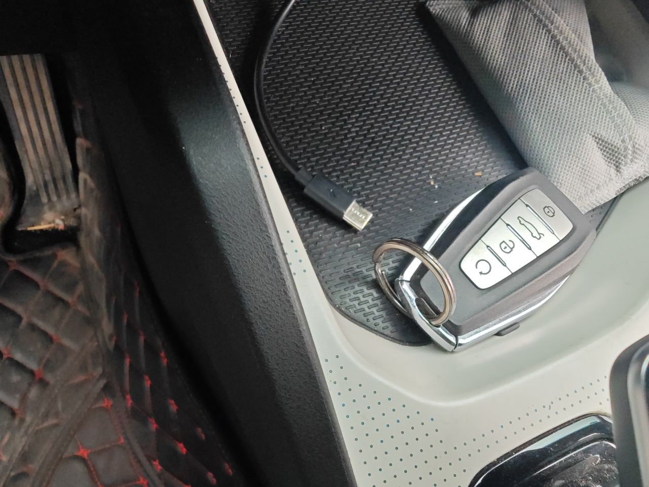 Geely Auto Emgrand L HiP 2022 1.5TD-DHT Pro 100KM Super Rui — снимка 20