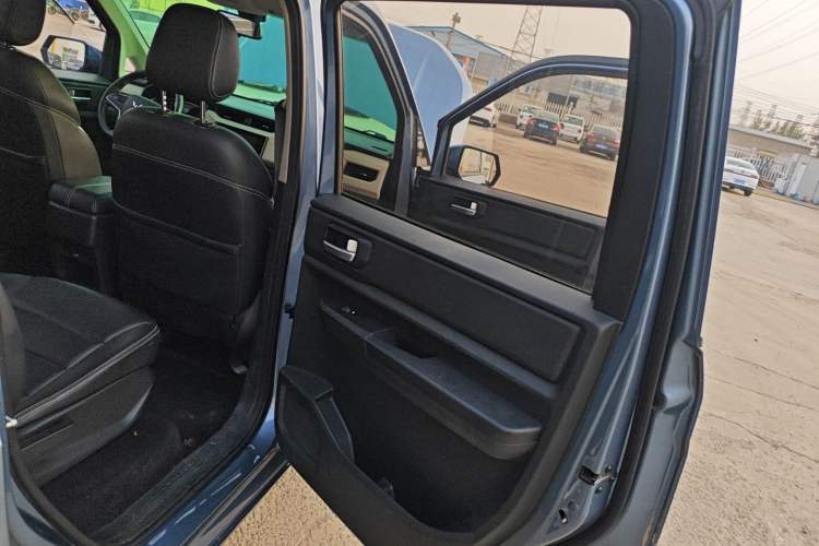 Used Wuling Hongguang PLUS 2020 1.5L Manual Comfort 7-Seater