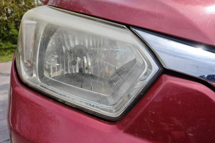 Used Venucia R50 2012 1.6L Automatic Comfort Edition Right Front Headlight