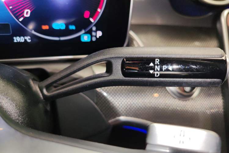 Used Mercedes-Benz C-Class 2022 Restyled C 260 L Sport Edition Gear Lever