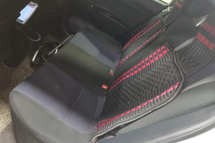 Used Toyota YARiS L Zhi Xiang 2017 1.5G CVT Xuan Dong Skyroof Edition Left Rear Seat